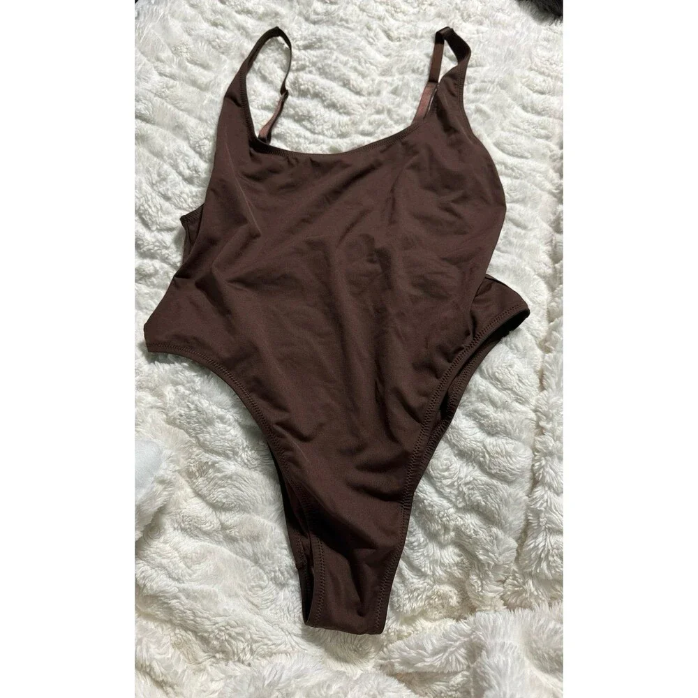Skims Recycled Swim Scoop Neck One Piece Cocoa - Picture 5 of 7